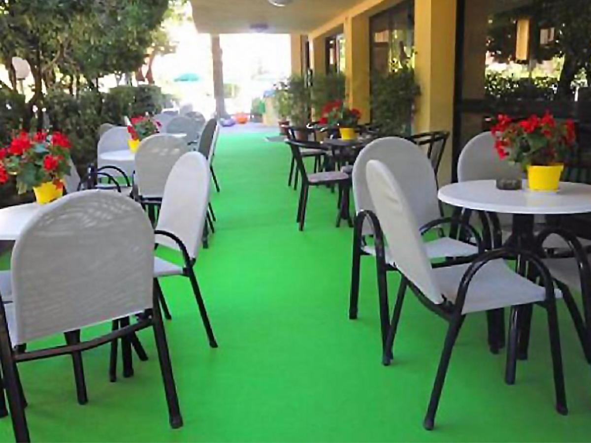 Club Hotel Residence Cesenatico Exterior foto